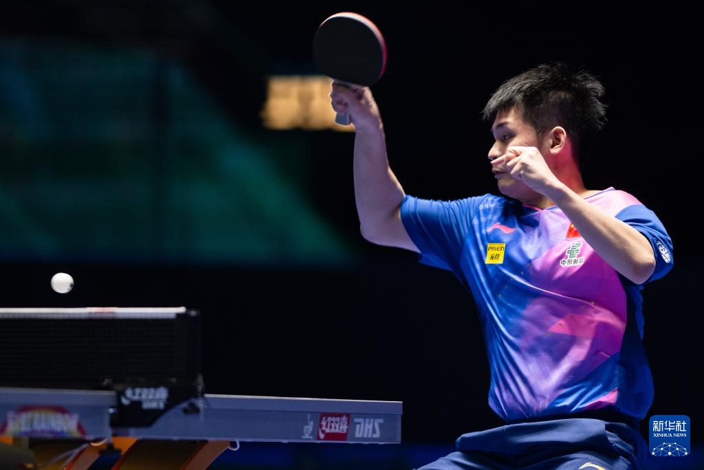 业运动员提 业运动员提