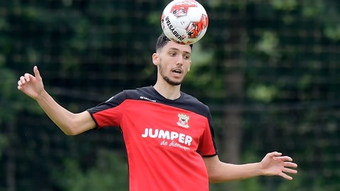 护和中后场 护和中后场