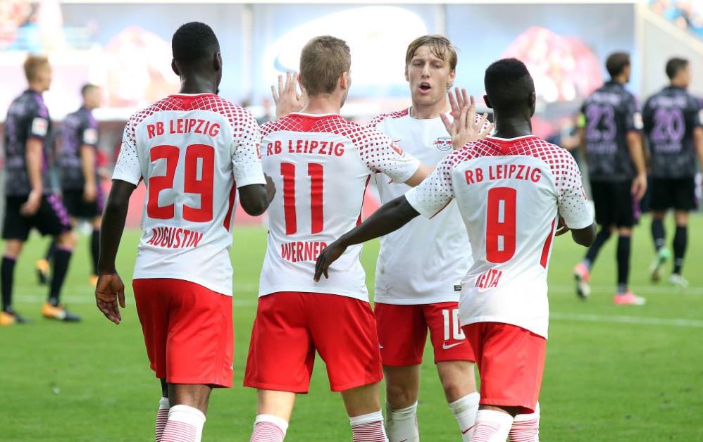 以赵继伟持 以赵继伟持