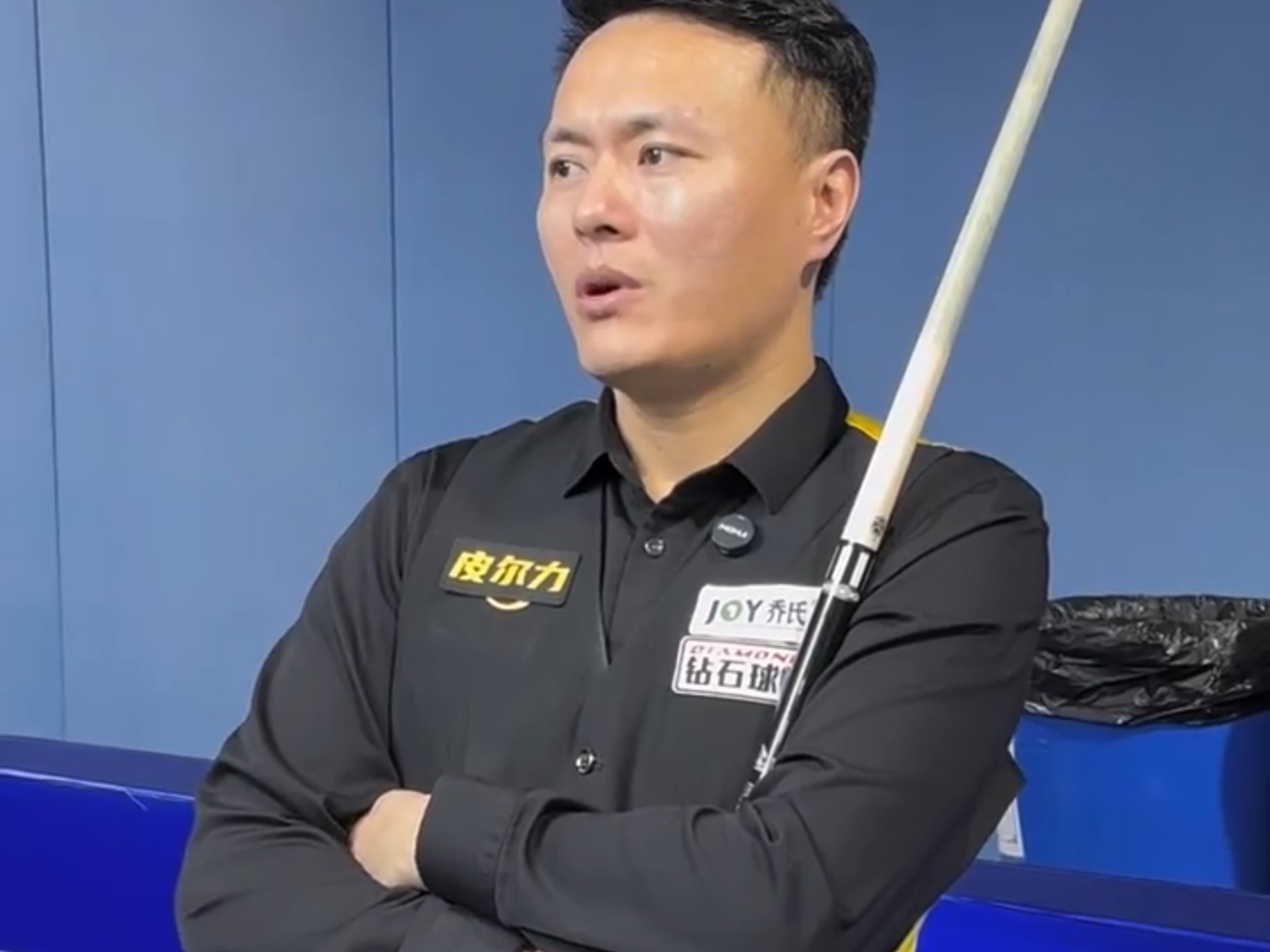 明对比的是 明对比的是